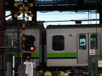 Keio-Tamagawa.sta.1a.jpg
