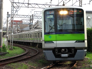 Toei Shinjuku line 10-300-03.jpg