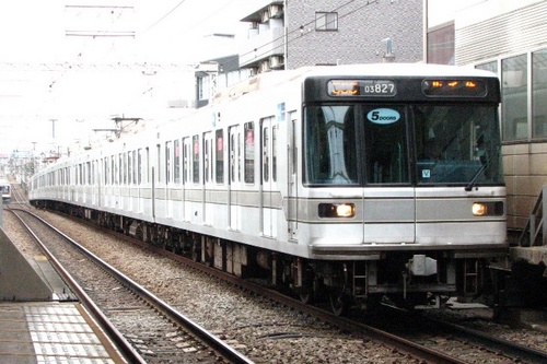 Tokyo-Metro 03-313a.jpg