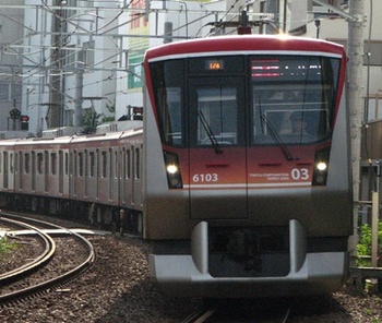 Tokyu Ohimachi line6000-116a.jpg
