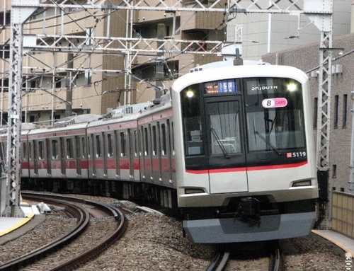 Tokyu Touyoko line5050-27b.jpg