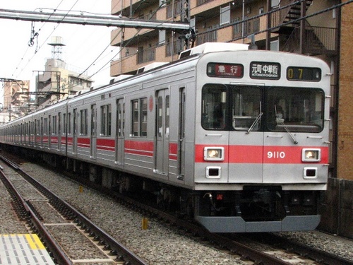 Tokyu Touyoko line9000-10a.jpg