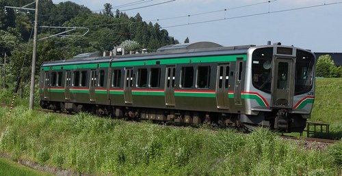 Touhoku line E721-101a.jpg