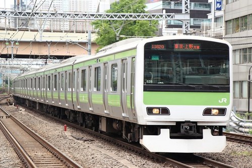 Yamanote line E231-500-002a.jpg